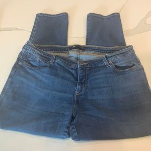 Levi’s Flatters and Flaunts Skinny Leg Size 20w